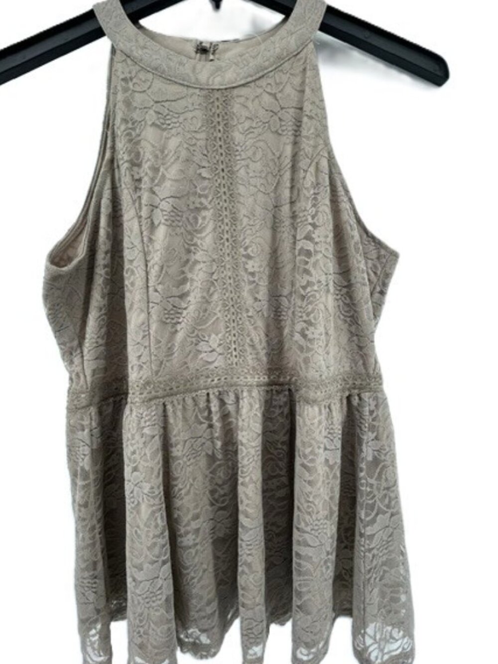 Torrid Atmosphere Lace Halter Top Peplum Sleeveless Size 00 M/L 10 Beige